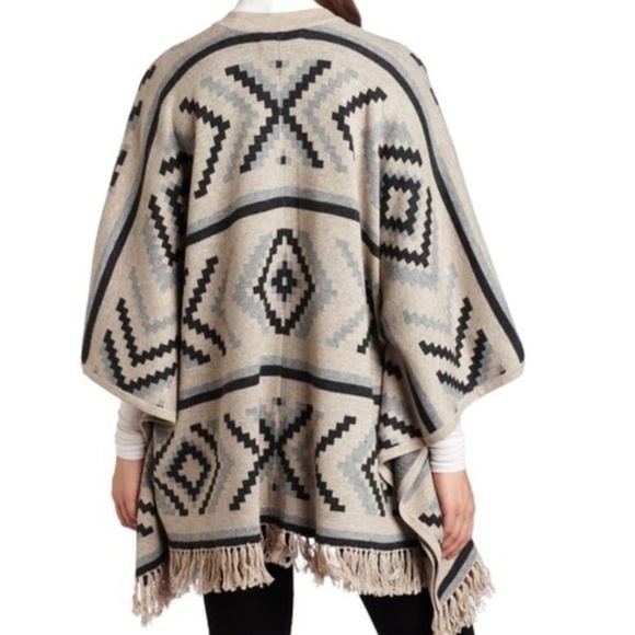 EUC Anthropologie Left On Houston Tan Navajo Print Cardigan Wrap Size XS - S - Picture 3 of 10